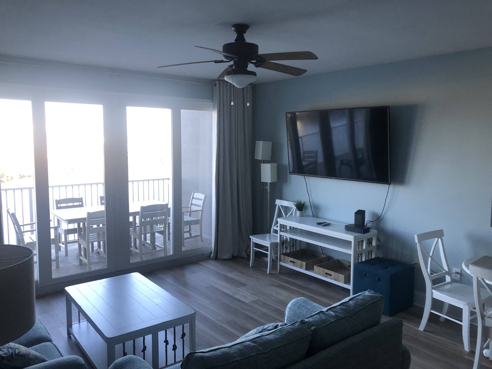 PCB Laketown Resort 2BR +bunk +5 pools February Special