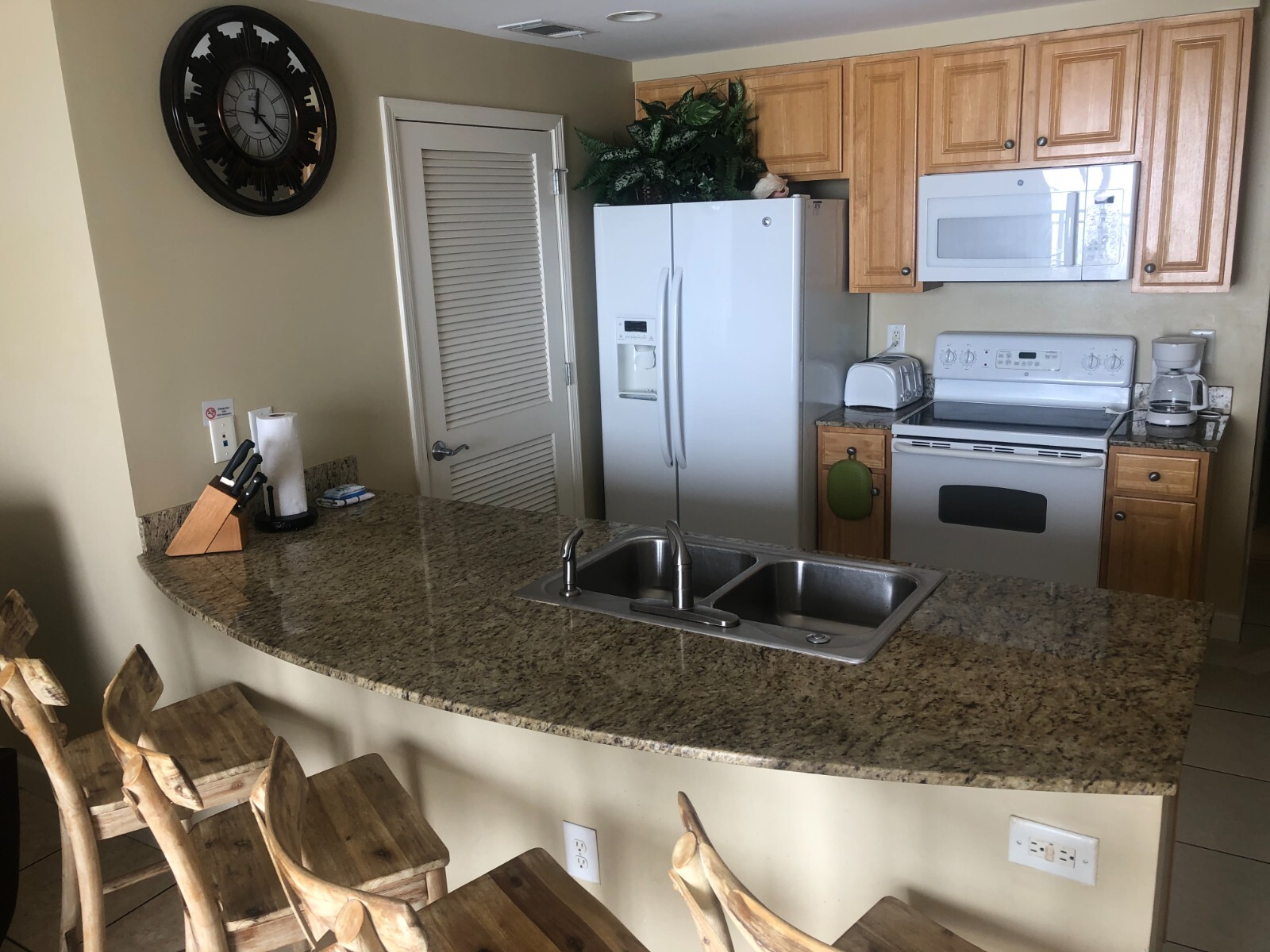 Panama City Beach Family Vacation Rental Splash Resort Apr 1-3 and 7-9 Special