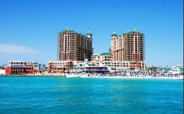 WYNDHAM EMERALD GRANDE DESTIN AUG 26 – SEPT 1 / 3 BEDROOM POOL VIEW 6 NIGHTS