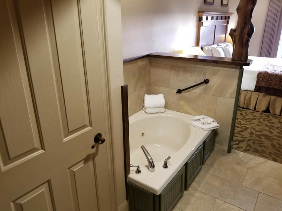 AUG 16-21 (6Days/5n)Summer @ Big Cedar Wilderness 1BR Lodge sleeps up 4