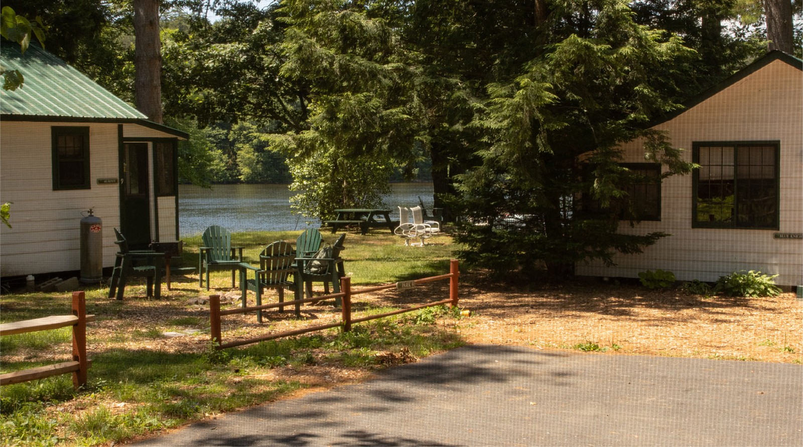 NY-Lake Luzerne, The Elms Waterfront Cottages/L 3 wknights – up to 3 guests