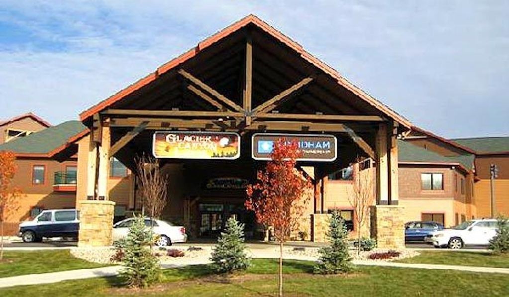 Wisconsin Dells, Wyndham at Glacier Canyon, 1 Bedroom Deluxe, July 24-26