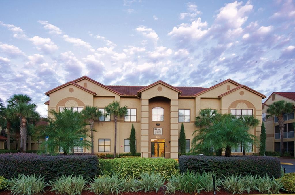 Blue Tree Resort at Lake Buena Vista Orlando FL 1BR Sleeps 4 -7Nt JUN 2026-DEC 2