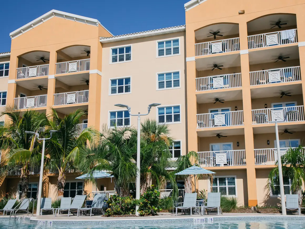Holiday Inn Cape Canaveral Beach Resort -1Br