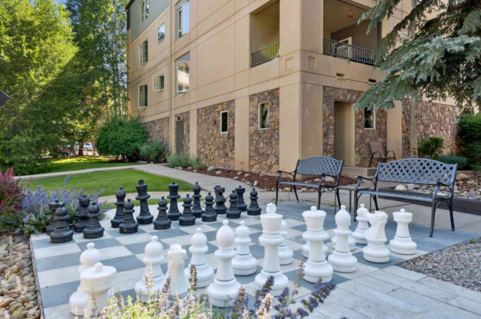 Falcon Point Resort ~ Avon, CO ~ Studio/Sleeps 2 ~ 7Nts SEPT/OCT/NOV 2026