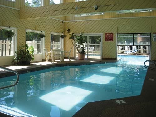 CATHEDRAL LEDGE RESORT DEC 28-JAN 4 2025 – 2 BR W LOFT FOR 8 – SCHOOL VACATION