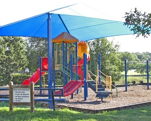 July 4 Lake Conroe Condo Houston World Cup America 250 Sleeps 4