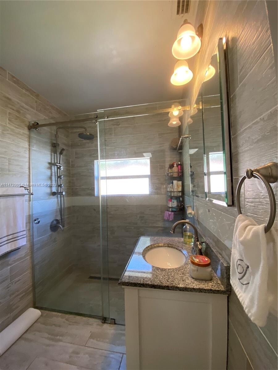 4/2 House for Rent in North Miami Beach