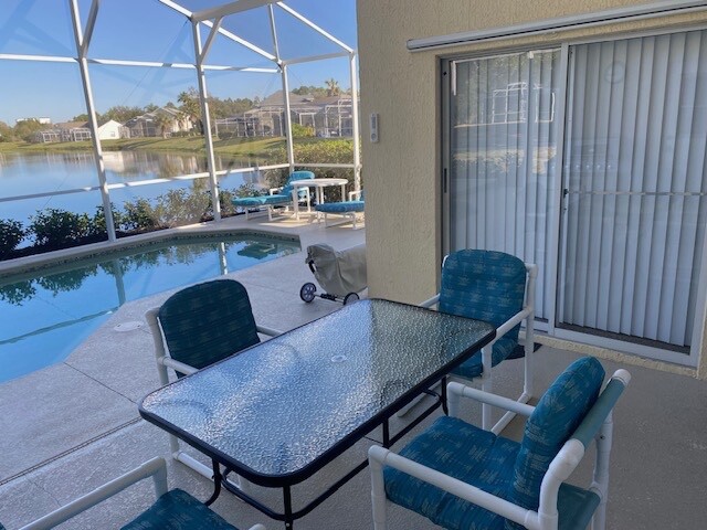 Vacation rentals – Disneyland/ Florida/ Orlando – 4 bedrooms/ 3 bath/ sleeps 12