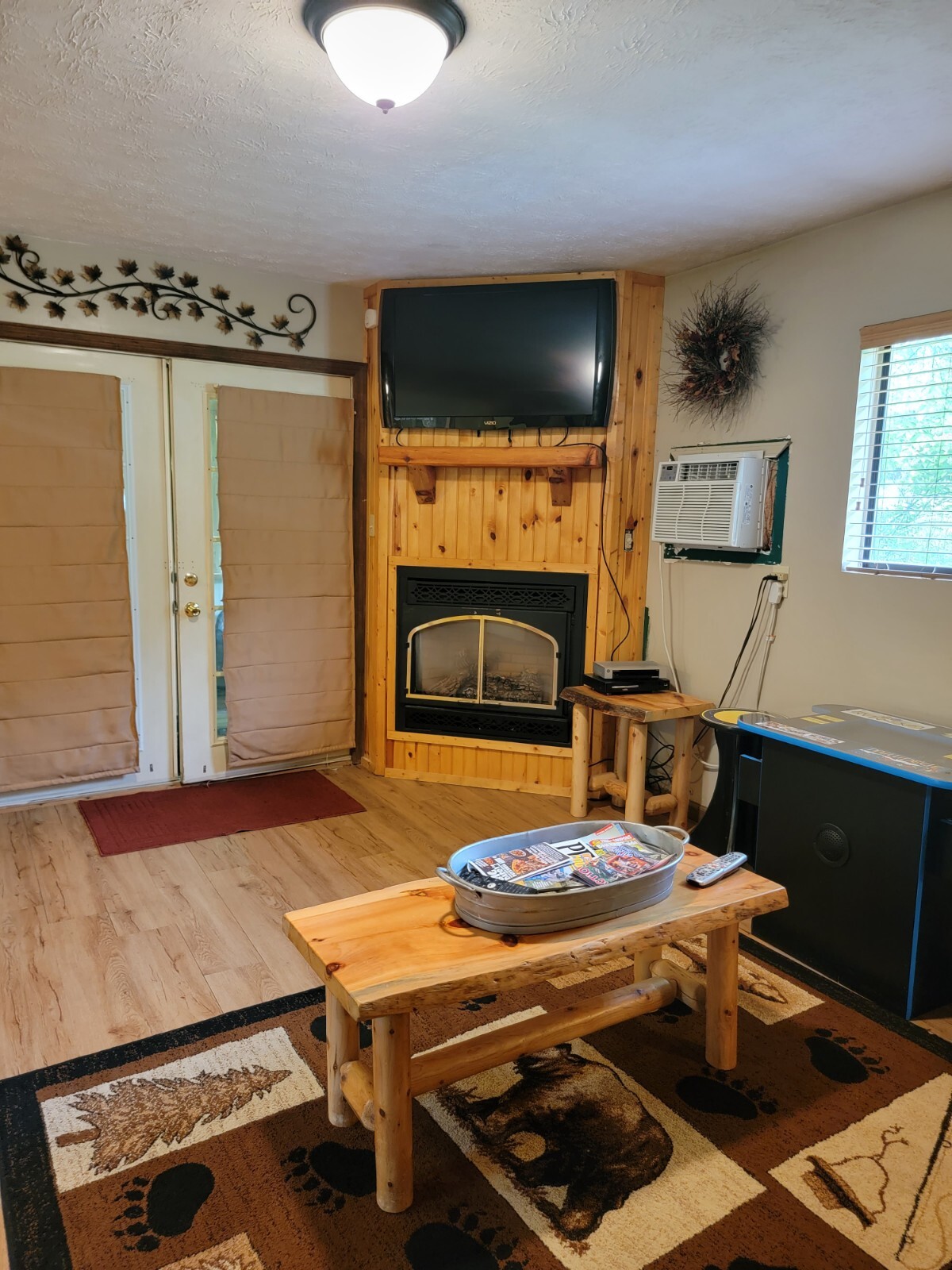 Budget Vacation Rental for 2 Pigeon Forge, Smokey Mountains of East Tennessee