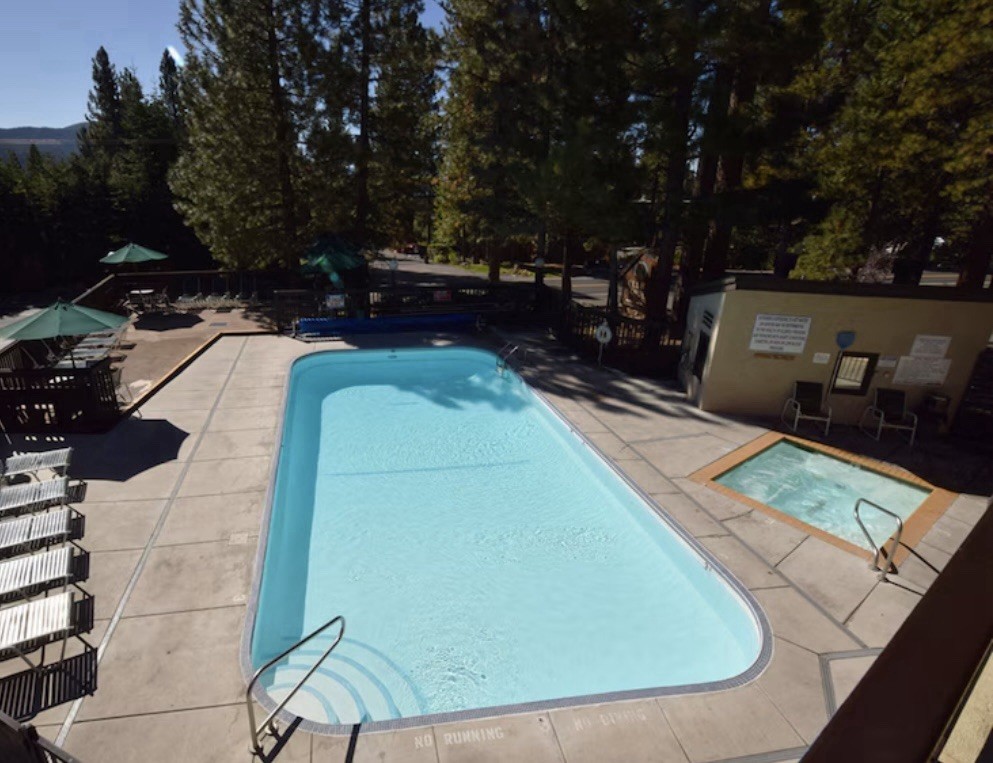 Club Tahoe Incline Village NV 2 bedroom + loft for 6 summer July 19-24